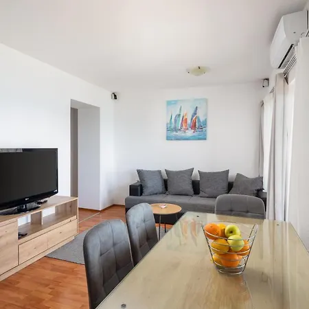 Solar Oda ve Kahvaltı