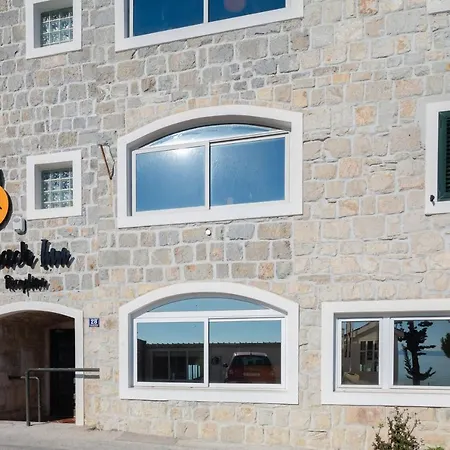 Solar فندق مبيت وإفطار Stobreč