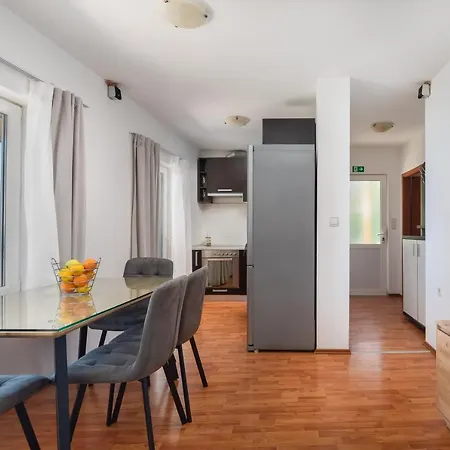 Solar לינה וארוחת בוקר סטוברץ