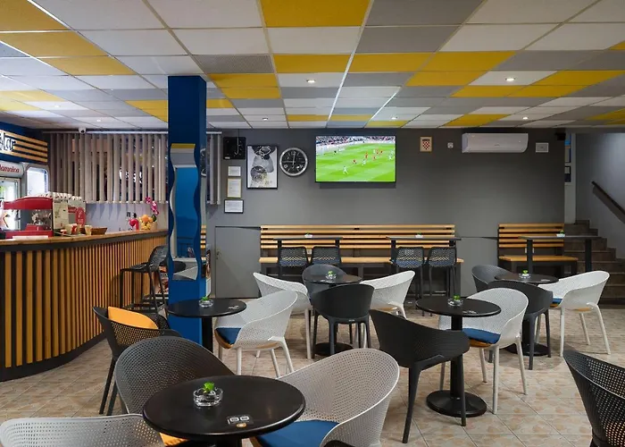 לינה וארוחת בוקר Solar