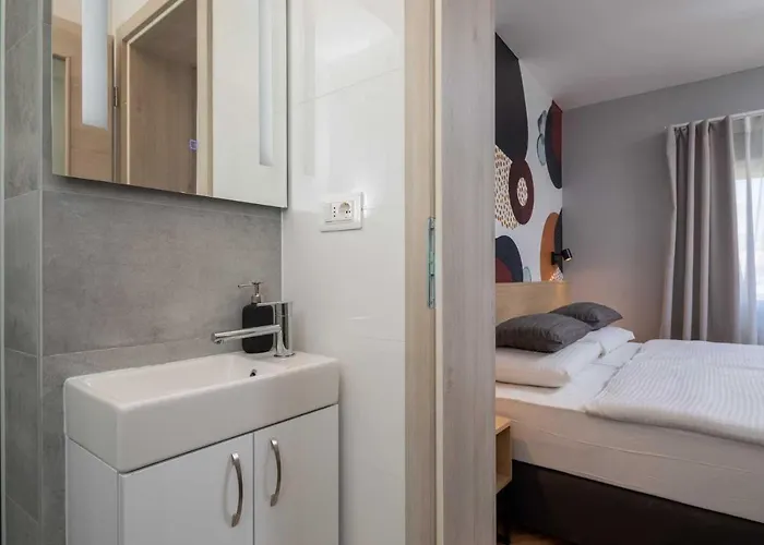 Solar 3* Стобрек